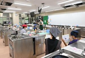 写真:調理実習会2024講義