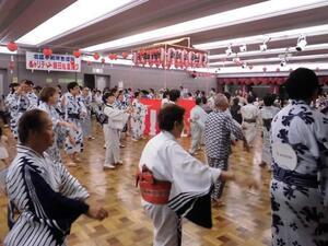 写真:平和祈念盆踊り大会