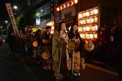 写真:狐の行列
