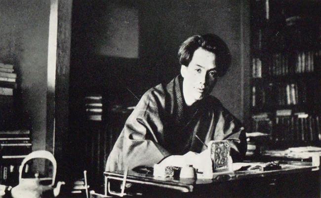 写真：芥川龍之介「近代日本人の肖像」
