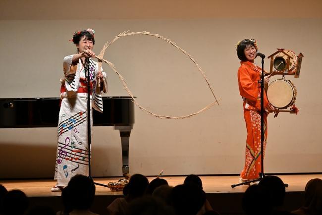 写真：チンドン屋の公演