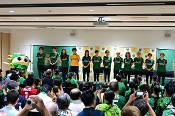 昨年のリーグ戦報告会の様子の画像
